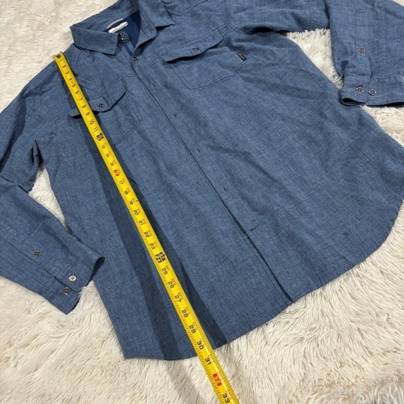 COLUMBIA Size L Blue Chambray Button Up Collared vented hiking shirt - Picture 3 of 12